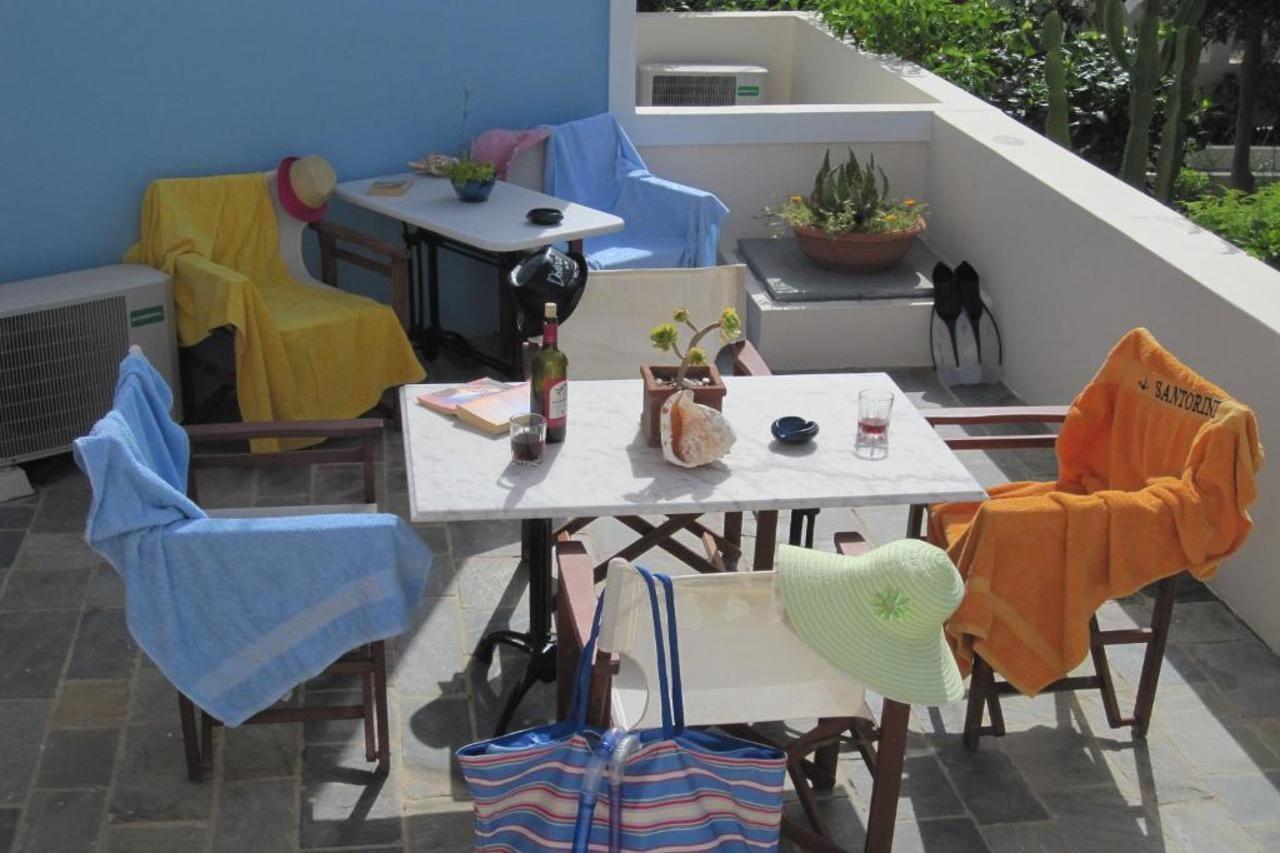 Villa Nikos Karamolegkos Kamari Bagian luar foto