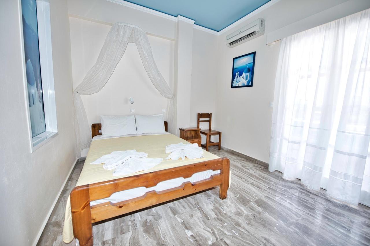 Villa Nikos Karamolegkos Kamari Bagian luar foto