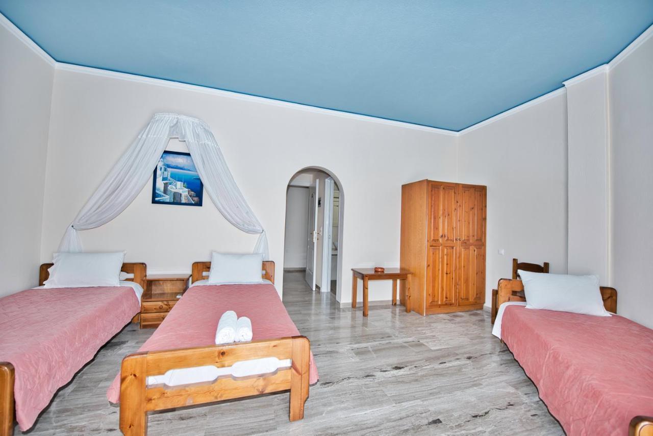 Villa Nikos Karamolegkos Kamari Bagian luar foto